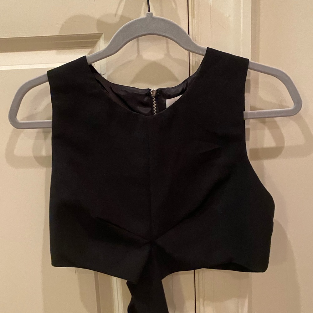 Do + Be black crop top